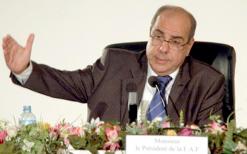 JSK : Dans le but de réconcilier Hannachi et Raouraoua Kerbadj et Medouar veulent se réunir avec les présidents de club