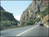 Les automobilistes évitent le tunnel de Lakhdaria