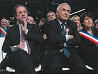 Les deux candidats courtisent Alger