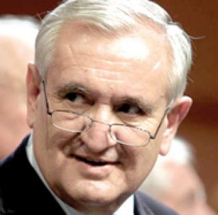 Pour relancer les relations algéro-françaises : Raffarin, le Prince et le marchand