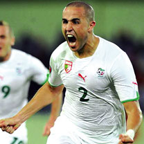 Algérie-Maroc : “L’équipe qui se montrera la plus combative l’emportera”, selon Madjid Bougherra