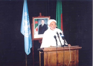 Belkhadem : Une Algérie stable exige un mandat à vie pour Bouteflika