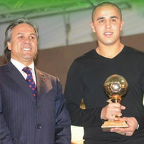 Bougherra en course pour le titre de Meilleur joueur arabe de MBC