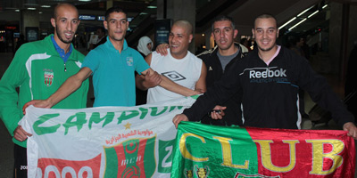 Départ dans une ambiance joviale,LE MCA OUVRE LE FEU