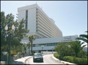 Hôtels publics,Ils ne seront pas vendus