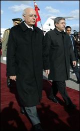 Le Premier ministre tunisien en visite de travail à Alger