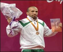 Mondial 2010 de Kung Fu Wu Shu en Chine: Nacereddine Zemal médaillé de bronze