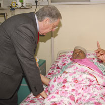 Ould Abbès a affirmé : “La nouvelle politique nationale de la santé privilégie l’utilisation des compétences nationales”