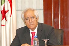 Ouyahia définit les prérogatives de Temmar