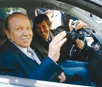 Wikileaks Algérie : les frères de Bouteflika accusés de corruption