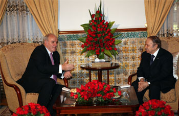 Algérie – Pérou : Le Chef de l’Etat reçoit le ministre péruvien des Relations extérieures