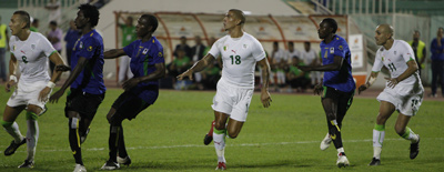 Algérie-Tunisie et Algérie-Maroc,La FAF penche pour Annaba