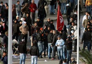 La Tunisie s’enfonce dans la crise politique