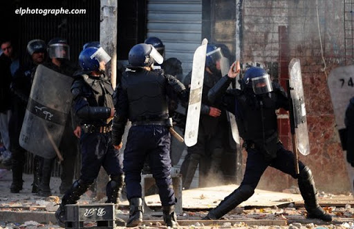 L&rsquo;Algérie s’embrase aussi sur le net