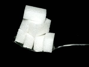 Le gouvernement baisse les prix du sucre et de l’huile pour faire tomber la fièvre sociale