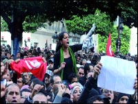 Les Tunisiens contestent le nouveau gouvernement ,Trois ministres ont déjà démissionné