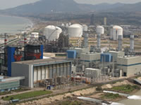 Pétrole, énergies solaire et nucléaire,industrie mécanique…L’Algérie sort ses griffes