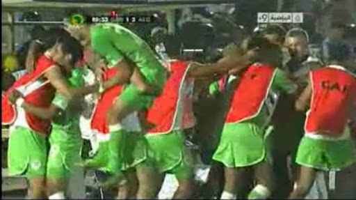 2 ème but de Soudani contre le Gabon – Algérie 2 – 2 Gabon