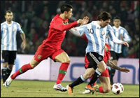 A l’étranger Argentine 2 – Portugal 1/ Messi répond à Ronaldo
