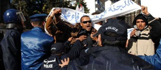 Algérie: les opposants interpellés libérés