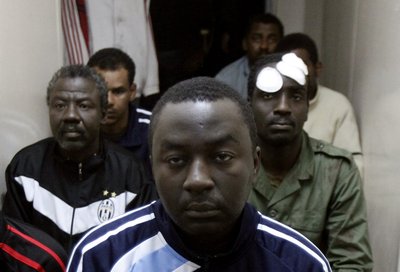Avions algériens pour les mercenaires de Kadhafi ? Alger dément des « allégations mensongères »