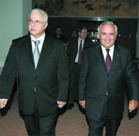 Benmeradi,Raffarin: un tandem franco-algérien optimiste