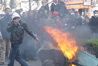 Bordj Bou Arréridj ,Un homme s&rsquo;immole par le feu au siège de la wilaya