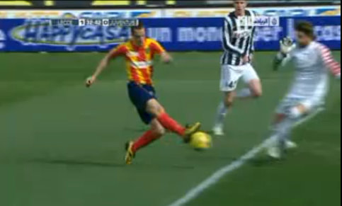 But de Mesbah Lecce contre la Juventus 20/02/2011