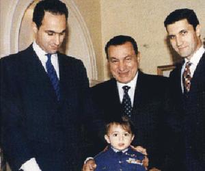 Égypte : des comptes secrets en Suisse, des avions personnels et des biens immobiliers dans les plus grandes villes du monde pour Moubarak et sa famille