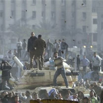 Egypte: le Premier ministre prêt à aller à Tahrir voir les manifestants