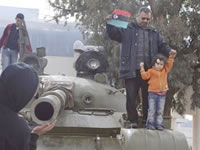 El Gueddafi perd le contrôle de l’est du pays