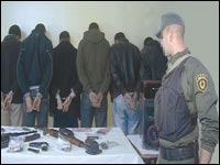 Il serait derrière les kidnappings et les faux barrages en kabylie,Le groupe des “faux terroristes” arrêté