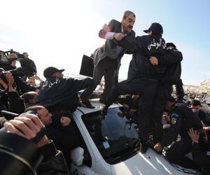 La marche de la CNCD réprimée à Alger 26/02/2011
