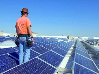 L&rsquo;Algérie « doit préparer » sa transition vers les énergies renouvelables