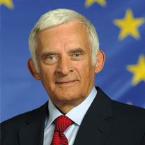 Le Parlement européen : « Un développement positif »