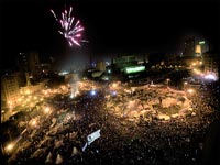 Les égyptiens chassent moubarak