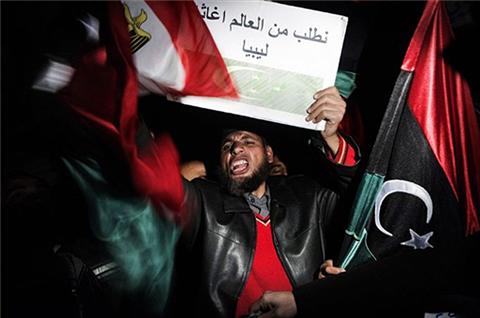 Libye : « Couper la tête du serpent ! »