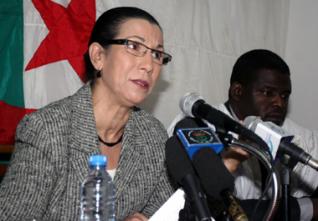 Louisa hanoune en fait son fer de lance,Le PT appelle à des législatives anticipées