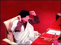 Sanctionné par l’onu et attendu par la cpi,Kadhafi seul contre tous