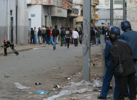 Un sit-in de chômeurs à Alger, dispersé violemment par la police