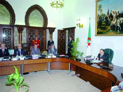 Washington et Bruxelles saluent les mesures prises par l’Algérie