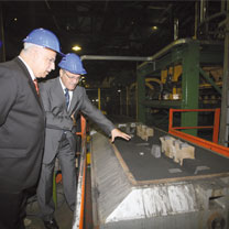 1100 milliards de dinars pour relancer le secteur industriel public