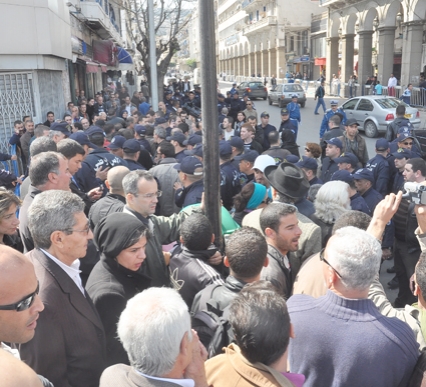 Agitation estudiantine,Les partis convoitent l’université