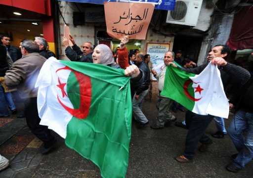 Algérie: les députés votent la levée de l&rsquo;état d&rsquo;urgence