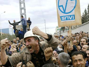 Algérie, Les travailleurs de SNVI réclament le départ de leurs dirigeants