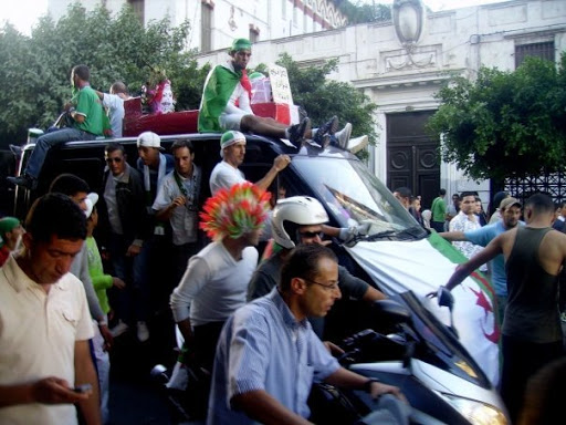 Algérie-Maroc: une quinzaine d’écrans géants pour les Annabis