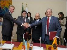 Alnaft signe des contrats d’exploitation des hydrocarbures en Algérie avec Sonatrach et Cepsa