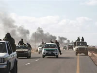 Ballottage entre insurgés et forces d&rsquo;El Gueddafi,Les combats font toujours rage