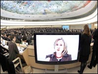Bien que Washington multiplie les pressions pour faire plier,Kadhafi Pas de consensus international pour attaquer la Libye