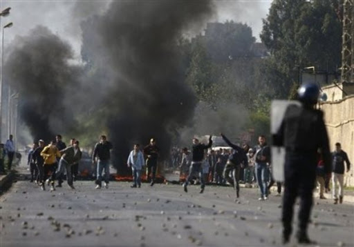 De nouvelles contestations à Annaba,De jeunes chômeurs bloquent la RN 44